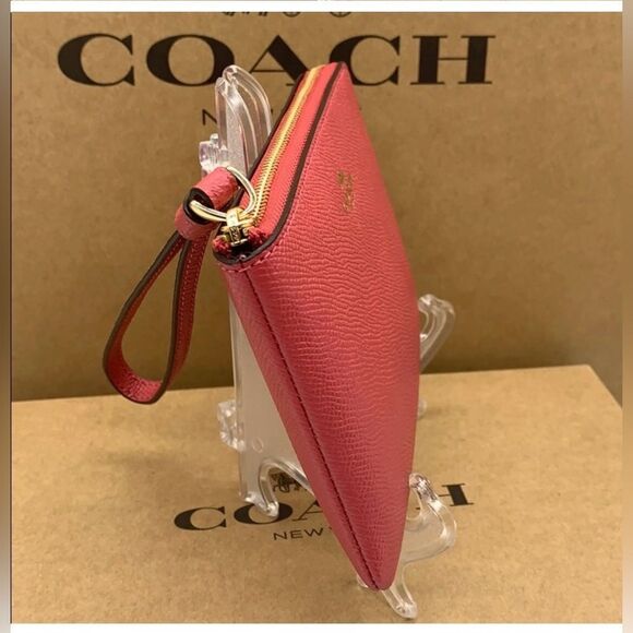 COACH Berry Coral Corner Zip Wristlet NWT Leather Clutch with Strap - Picture 6 of 17